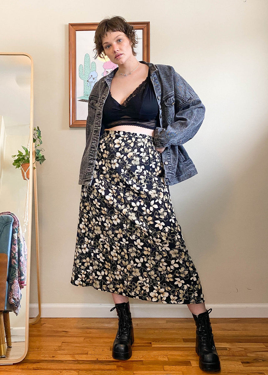 Floral maxi skirt black and white online