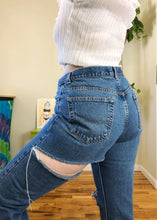 Vintage Destroyed Medium Wash Jeans - XL
