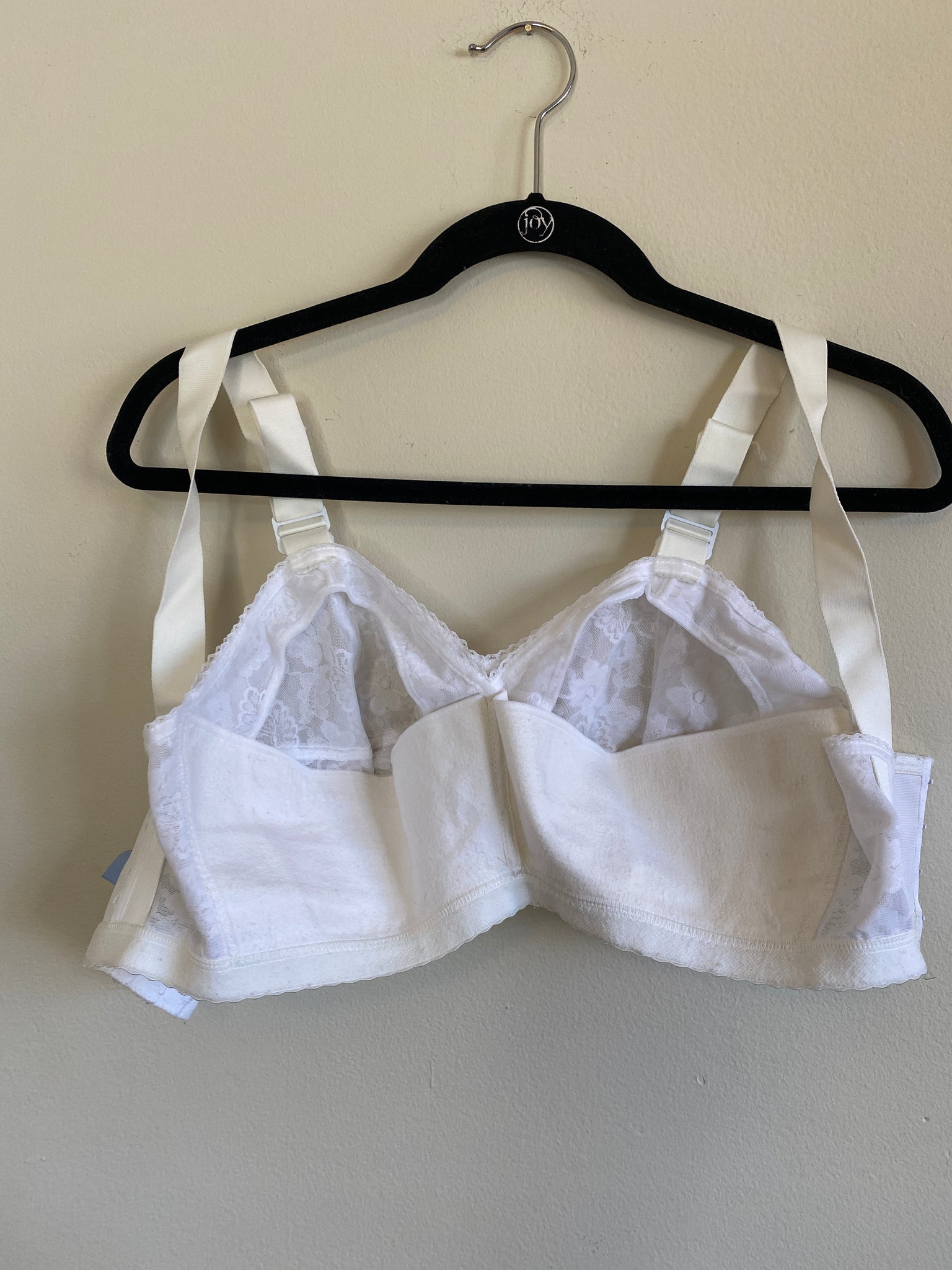Vintage White Lace Cone Bullet Bra Bralette With Front Hook